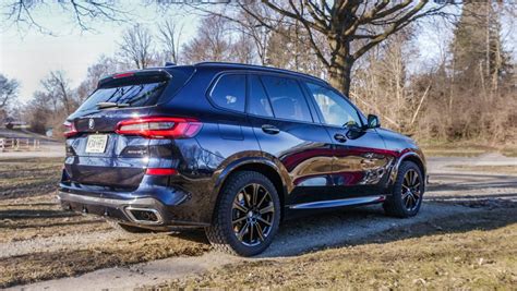 2019 BMW X5 xDrive50i: A sporty, tech-rich family runner - CNET