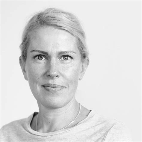 Benita Larsson - declutter | Minimalist scandinavian, Painting trim white, Closet tour