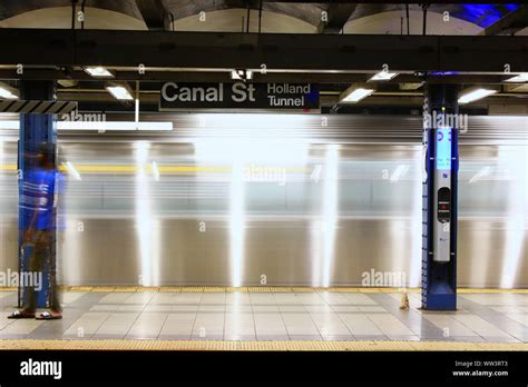 Canal street subway station hi-res stock photography and images - Alamy