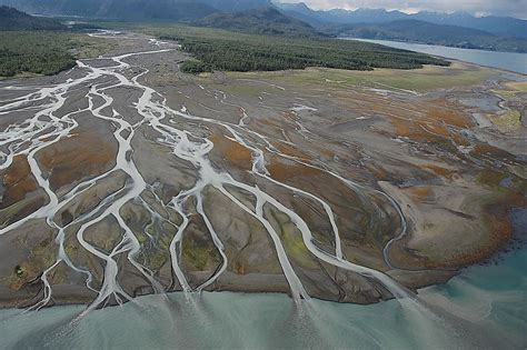 What Is A River Delta? - WorldAtlas