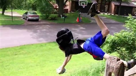 Kid Fails Jumping Over a Fence - YouTube