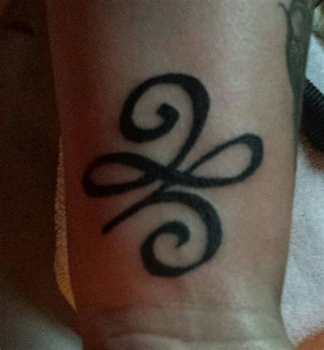 Symbol for "New Beginnings" tattoo on inside wrist Zibu Symbols, Celtic ...