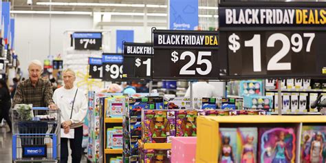 Walmart Earnings Were Strong. The Stock Slides on Cautious Consumer ...