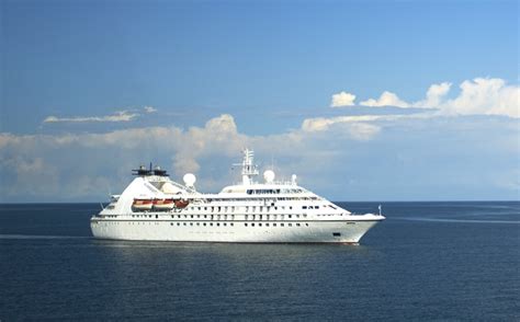 Small Ship News: STAR BREEZE Debuts for Windstar Cruises - Quirky Cruise