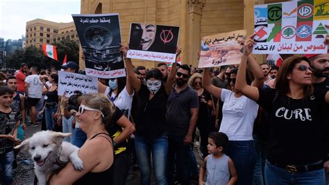 Amid protests, Lebanon's Hariri sets deadline to resolve crisis | News | Al Jazeera