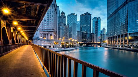 Chicago Estados Unidos, los edificios de la ciudad, rascacielos, luces ...