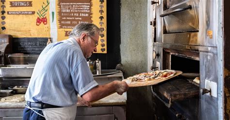 Di Fara Pizza | New York Magazine | The Thousand Best