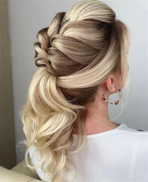 50 Bridesmaid Hairstyles to Fit Any Wedding Theme - Hair Adviser