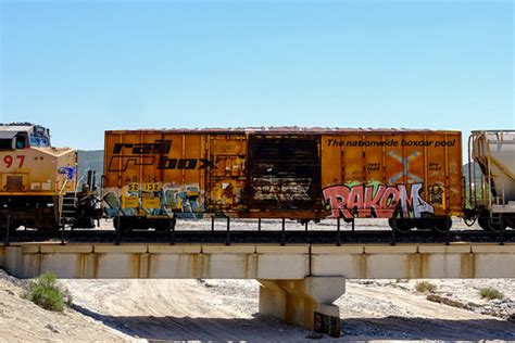 Freight Train Graffiti - SoCal - 5-23-2020 | Between a coupl… | Flickr