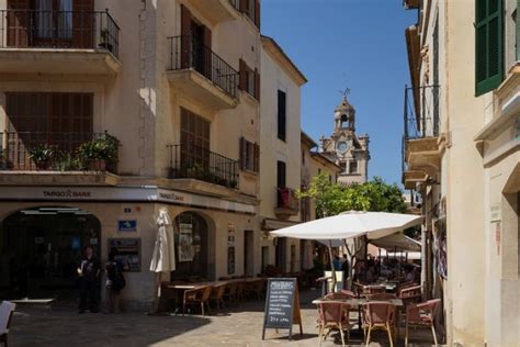 alcudia-old-town-alleys - Alcudian.com