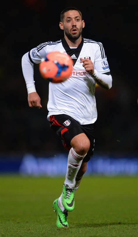 Clint Dempsey returns to rescue Fulham - Yahoo Sports