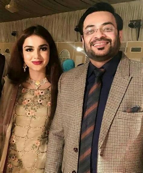 Aamir Liaquat Attends Family Wedding With Wife Tuba | Reviewit.pk