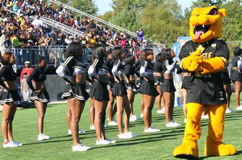 Bowie State University Cheerleaders and Mascot | Kevin Coles | Flickr