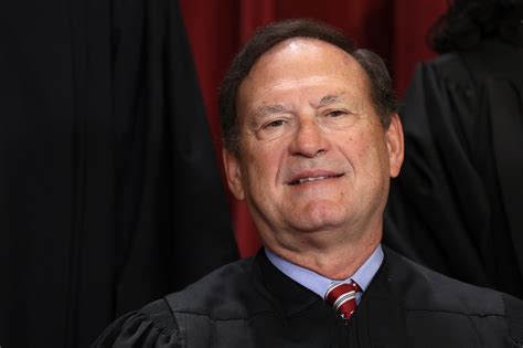 Supreme Court Justice Samuel Alito's Distasteful 303 Creative 'Jokes' | The Mary Sue