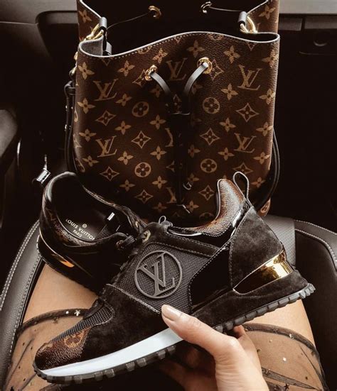 Pin by Joyce Pinay on Looks and details | Louis vuitton sneakers, Louis vuitton, Louis vuitton shoes