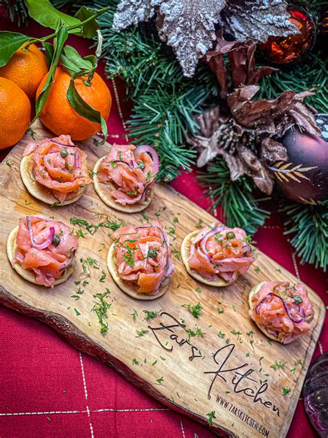 SMOKED SALMON BLINIS WITH GARLIC AIOLI - Zars Kitchen