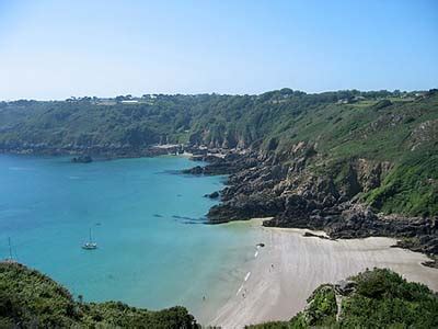 All About The Famous Places: Guernsey Beaches