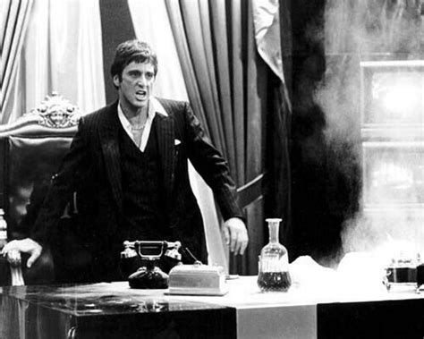 Al Pacino looks at cocaine on his desk classic scene Scarface 11x14 inch photo - The Movie Store