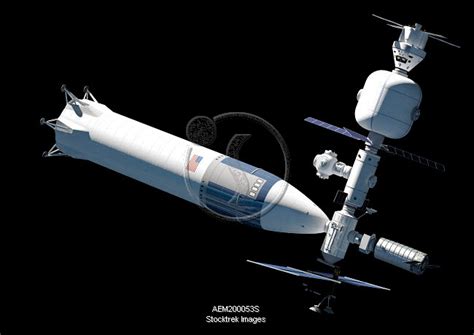 Lunar Gateway space station concept, with SpaceX Lunar Starship ...