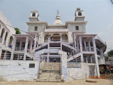 Varanasi: Sant Ravidas Temple