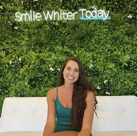 Teeth Whitening Near Me in Phoenix | We Whiten