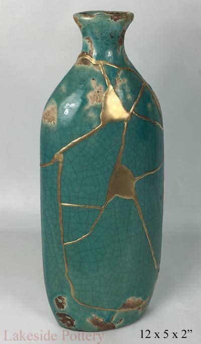 Japanese Broken Pottery, Kintsugi Tattoo Ideas, Turquoise Vase, Japanese Vase, Traditional ...