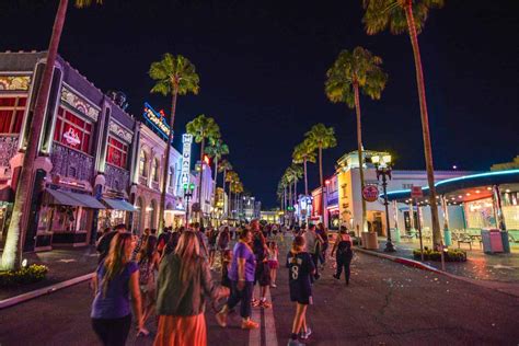 Universal Orlando Mardi Gras at night. jpg | Getting Stamped