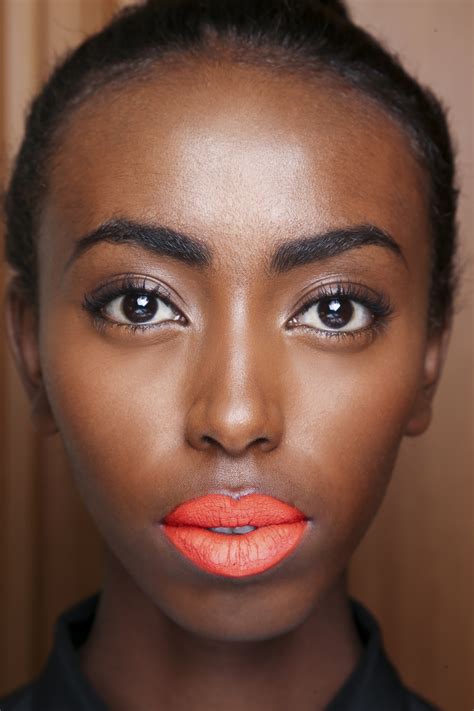 What Makeup To Wear With Orange Lipstick | Saubhaya Makeup