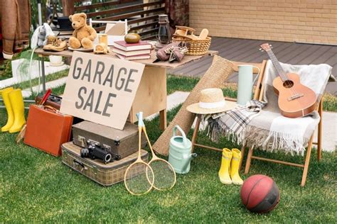 8 Tips for a Successful Yard Sale - The Simplicity Habit