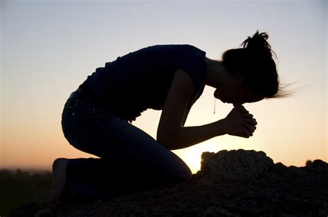 Praying - Praying Photo (26901936) - Fanpop