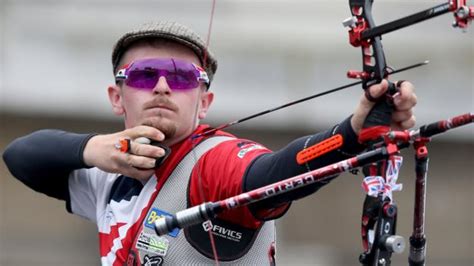 European Archery Championships: GB men's team claim silver - BBC Sport