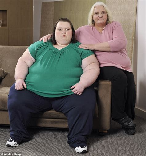 Georgia Davis, 17, became Britain's fattest teen after LOSING 14 stone ...