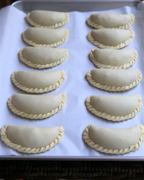 How to make empanadas dough for baking. Easy recipe with step-by-step ...