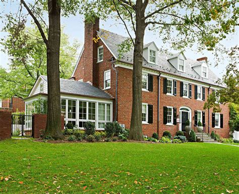 18 Colonial House Styles with Enduring Charm