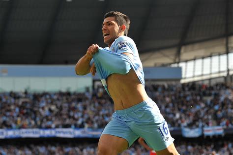 Iconic Moment: Aguero wins Man City's first title