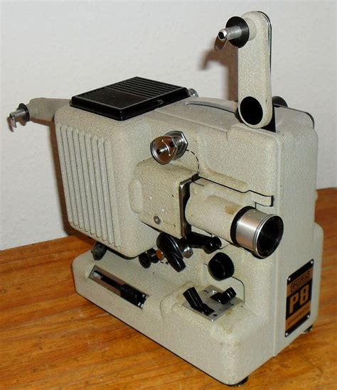 Eumig P8 Phonomatic standard 8mm film projector, 1950s 02.… | Flickr