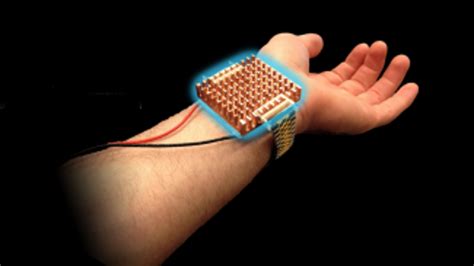 MIT students develop wearable cooling device that could make air conditioning obsolete | Fox News