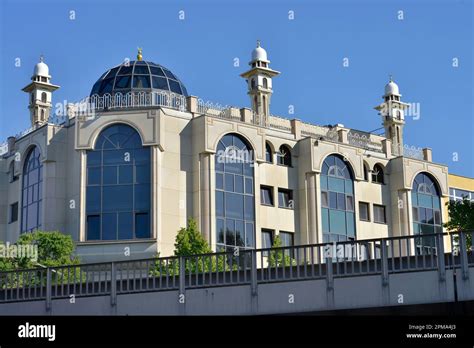 Umar Ibn Al Khattab Mosque, Wiener Strasse, Kreuzberg, Berlin, Germany Stock Photo - Alamy