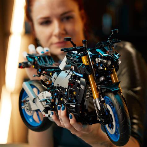 LEGO TECHNIC Yamaha MT-10 SP Motorcycle Set 42159