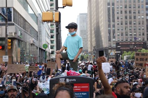 Philadelphia protest live: Justice for George Floyd march happening ...