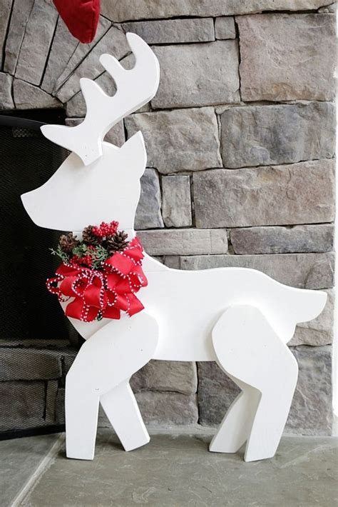 $10 DIY Christmas Reindeer | Diy christmas reindeer, Wooden christmas crafts, Christmas wood crafts