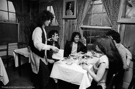 Bob Dylan - "Rolling Thunder" - Rare photos of Bob Dylan's epic Rolling ...