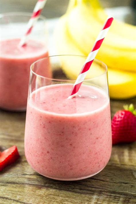 Strawberry Banana Smoothie - Just so Tasty