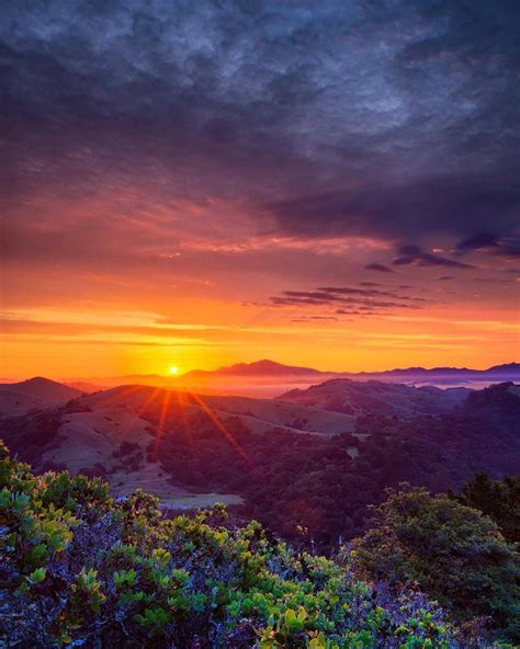 Sunset in the rolling hills of California. | Beautiful scenery pictures ...