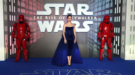 'Star Wars' announces 3 new movies, including Rey’s return | FOX 4 ...