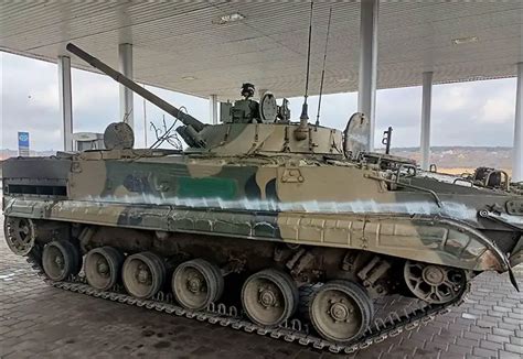 Ukrainian soldiers captured enough Russian BMP-3 IFVs to equip one battalion | Ukraine - Russia ...