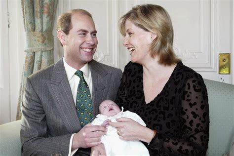 Prince Edward, Sophie Wessex & Their Kids Live 'So Close to the Queen ...