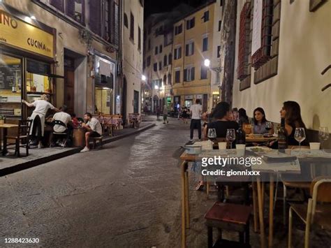 Florence Italy Nightlife Photos and Premium High Res Pictures - Getty Images