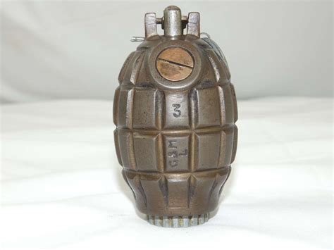 WW2 British MK1 No36 Mills Hand Grenade.