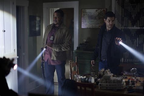 Grimm: NBC Teases Mid-Season Debut with Surprise Return - canceled TV ...